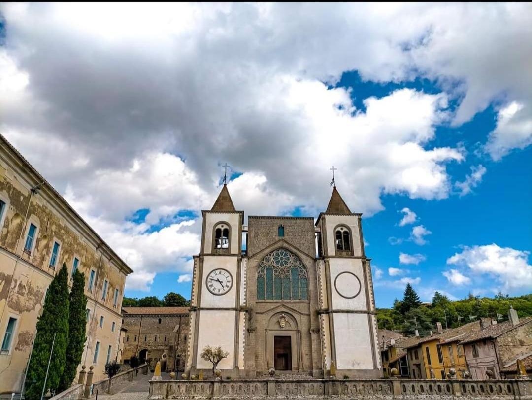 La Casa Nel Borgo Apartment Viterbo Bagian luar foto